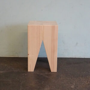 Hocker Beistelltisch „Backenzahn“