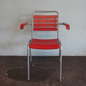 Gartenarmlehnstühle